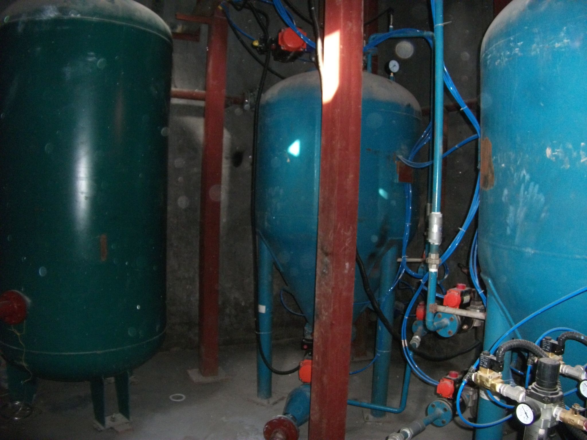 廣東四會(huì)歐利雅化工公司納米級碳酸鈣正壓密相氣力輸送倉泵1-2號線